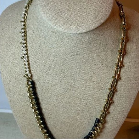 Stella & Dot - Power Pearl Wrap Bracelet - Picture 5 of 8